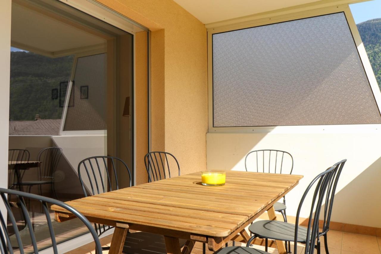 Nice Apartment Ideally Located In Martigny Kültér fotó