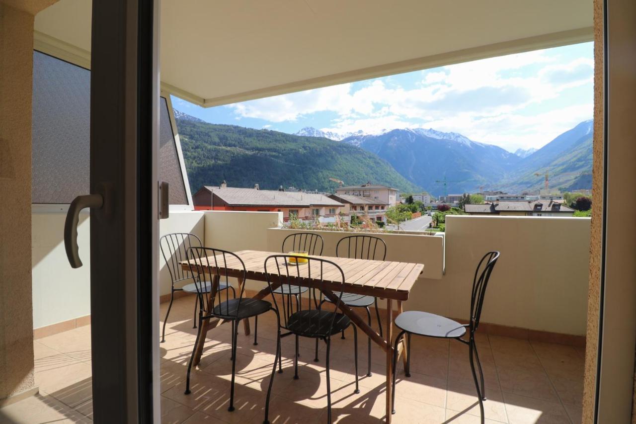 Nice Apartment Ideally Located In Martigny Kültér fotó